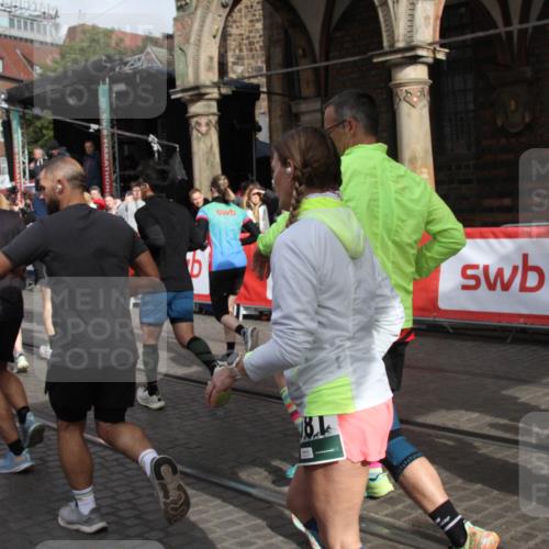 05.10.2025 - 20. swb-Marathon Bremen Yannick Fuchs http://msf.ph/oto/9319110 05.10.2025 11:34:10 Ziel  meine-sportfotos.de