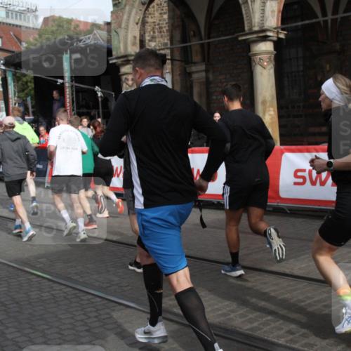 05.10.2025 - 20. swb-Marathon Bremen Yannick Fuchs http://msf.ph/oto/9319121 05.10.2025 11:34:14 Ziel  meine-sportfotos.de