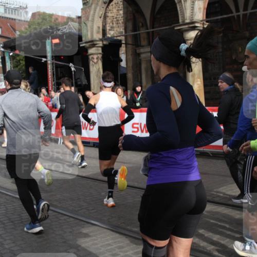 05.10.2025 - 20. swb-Marathon Bremen Yannick Fuchs http://msf.ph/oto/9319123 05.10.2025 11:34:15 Ziel  meine-sportfotos.de