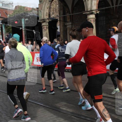 05.10.2025 - 20. swb-Marathon Bremen Yannick Fuchs http://msf.ph/oto/9319126 05.10.2025 11:34:16 Ziel  meine-sportfotos.de