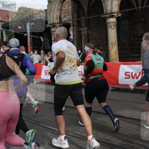 05.10.2025 - 20. swb-Marathon Bremen Yannick Fuchs http://msf.ph/oto/9319134 05.10.2025 11:34:20 Ziel  meine-sportfotos.de