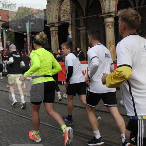 05.10.2025 - 20. swb-Marathon Bremen Yannick Fuchs http://msf.ph/oto/9319147 05.10.2025 11:34:25 Ziel  meine-sportfotos.de