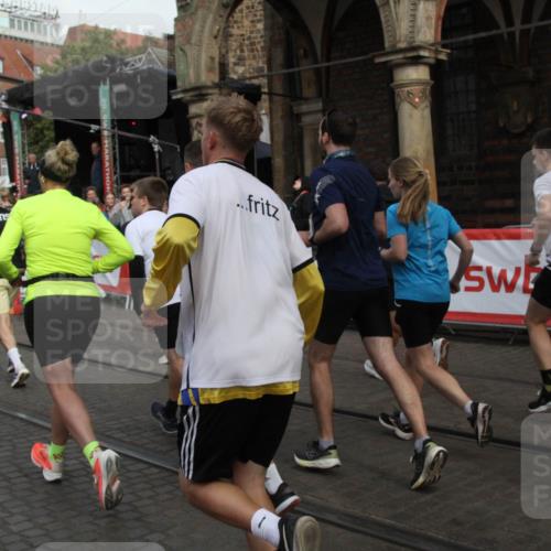 05.10.2025 - 20. swb-Marathon Bremen Yannick Fuchs http://msf.ph/oto/9319148 05.10.2025 11:34:26 Ziel  meine-sportfotos.de