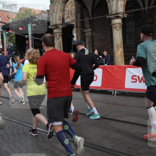 05.10.2025 - 20. swb-Marathon Bremen Yannick Fuchs http://msf.ph/oto/9319152 05.10.2025 11:34:27 Ziel  meine-sportfotos.de
