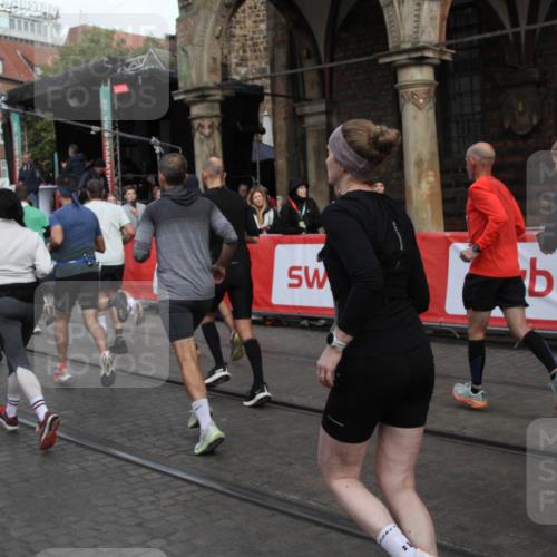 05.10.2025 - 20. swb-Marathon Bremen Yannick Fuchs http://msf.ph/oto/9319172 05.10.2025 11:34:37 Ziel  meine-sportfotos.de