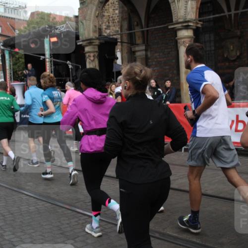 05.10.2025 - 20. swb-Marathon Bremen Yannick Fuchs http://msf.ph/oto/9319201 05.10.2025 11:34:50 Ziel  meine-sportfotos.de