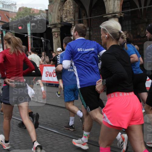 05.10.2025 - 20. swb-Marathon Bremen Yannick Fuchs http://msf.ph/oto/9319206 05.10.2025 11:34:52 Ziel  meine-sportfotos.de