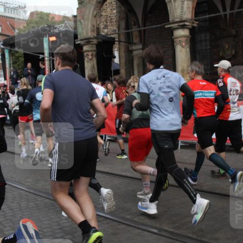 05.10.2025 - 20. swb-Marathon Bremen Yannick Fuchs http://msf.ph/oto/9319213 05.10.2025 11:34:55 Ziel  meine-sportfotos.de