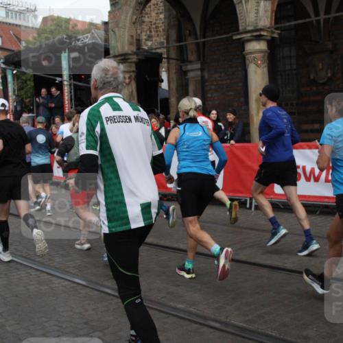 05.10.2025 - 20. swb-Marathon Bremen Yannick Fuchs http://msf.ph/oto/9319215 05.10.2025 11:34:55 Ziel  meine-sportfotos.de