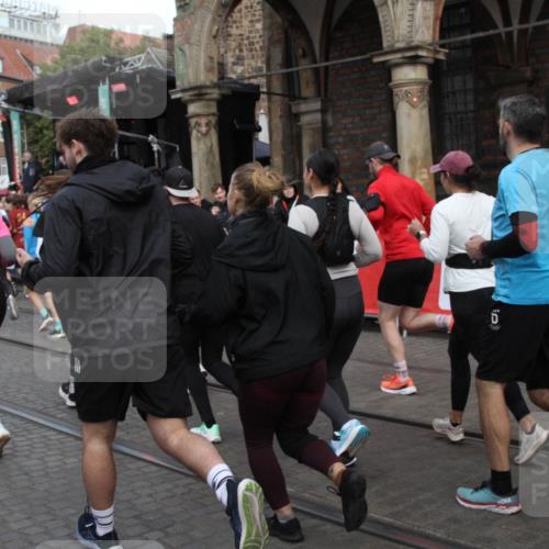 05.10.2025 - 20. swb-Marathon Bremen Yannick Fuchs http://msf.ph/oto/9319220 05.10.2025 11:34:57 Ziel  meine-sportfotos.de
