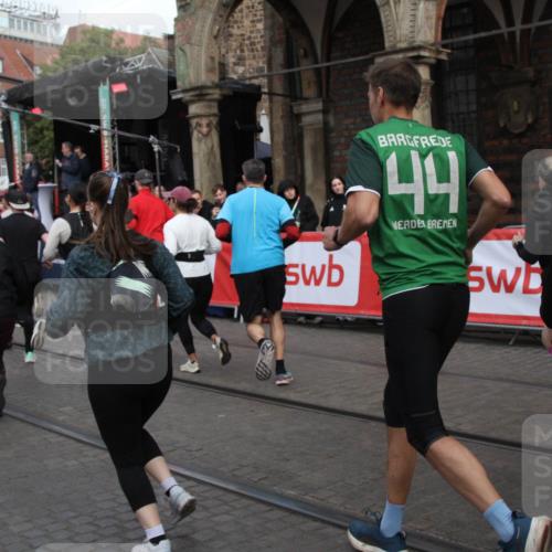 05.10.2025 - 20. swb-Marathon Bremen Yannick Fuchs http://msf.ph/oto/9319223 05.10.2025 11:34:58 Ziel  meine-sportfotos.de