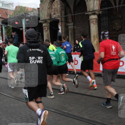 05.10.2025 - 20. swb-Marathon Bremen Yannick Fuchs http://msf.ph/oto/9319231 05.10.2025 11:35:01 Ziel  meine-sportfotos.de