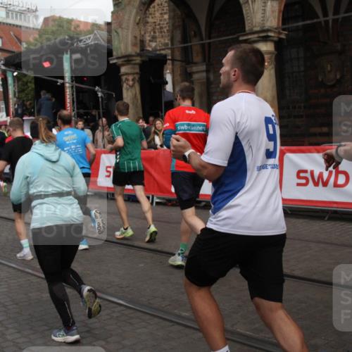 05.10.2025 - 20. swb-Marathon Bremen Yannick Fuchs http://msf.ph/oto/9319238 05.10.2025 11:35:04 Ziel  meine-sportfotos.de