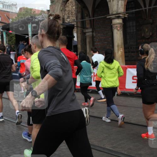 05.10.2025 - 20. swb-Marathon Bremen Yannick Fuchs http://msf.ph/oto/9319241 05.10.2025 11:35:05 Ziel  meine-sportfotos.de