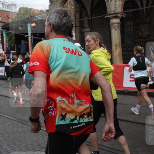 05.10.2025 - 20. swb-Marathon Bremen Yannick Fuchs http://msf.ph/oto/9319243 05.10.2025 11:35:07 Ziel  meine-sportfotos.de