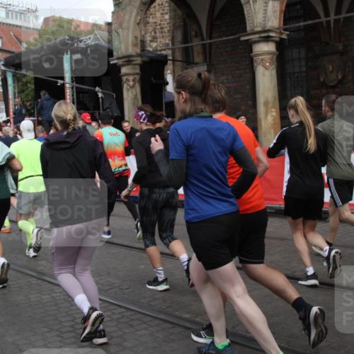05.10.2025 - 20. swb-Marathon Bremen Yannick Fuchs http://msf.ph/oto/9319251 05.10.2025 11:35:11 Ziel  meine-sportfotos.de