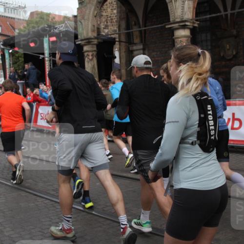 05.10.2025 - 20. swb-Marathon Bremen Yannick Fuchs http://msf.ph/oto/9319253 05.10.2025 11:35:12 Ziel  meine-sportfotos.de