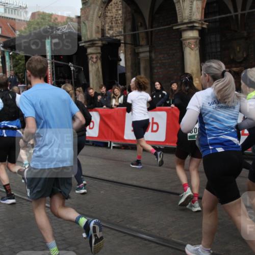 05.10.2025 - 20. swb-Marathon Bremen Yannick Fuchs http://msf.ph/oto/9319269 05.10.2025 11:35:18 Ziel  meine-sportfotos.de