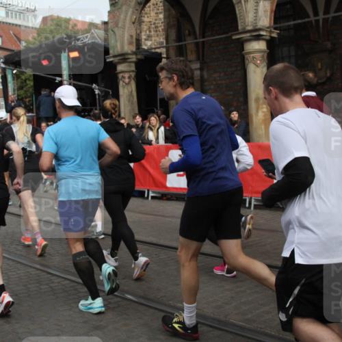 05.10.2025 - 20. swb-Marathon Bremen Yannick Fuchs http://msf.ph/oto/9319313 05.10.2025 11:35:40 Ziel  meine-sportfotos.de