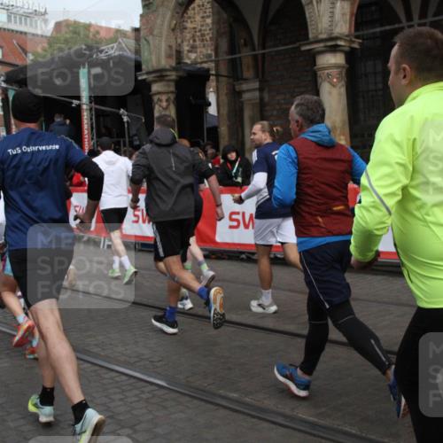 05.10.2025 - 20. swb-Marathon Bremen Yannick Fuchs http://msf.ph/oto/9319327 05.10.2025 11:35:46 Ziel  meine-sportfotos.de