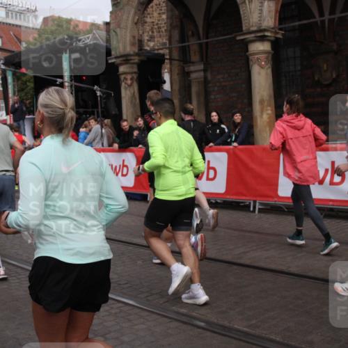 05.10.2025 - 20. swb-Marathon Bremen Yannick Fuchs http://msf.ph/oto/9319339 05.10.2025 11:35:50 Ziel  meine-sportfotos.de