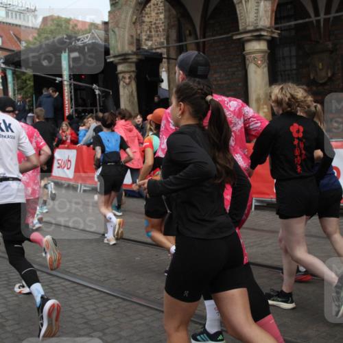 05.10.2025 - 20. swb-Marathon Bremen Yannick Fuchs http://msf.ph/oto/9319341 05.10.2025 11:35:51 Ziel  meine-sportfotos.de