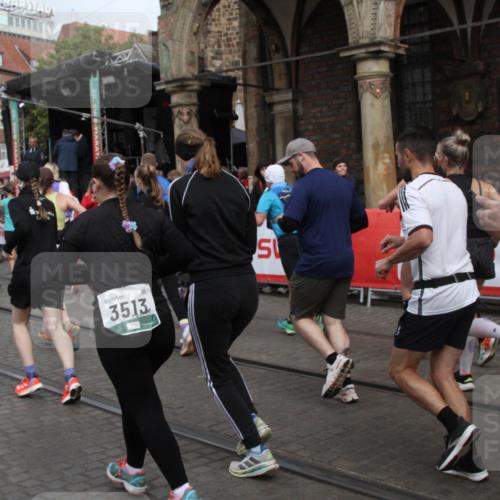 05.10.2025 - 20. swb-Marathon Bremen Yannick Fuchs http://msf.ph/oto/9319350 05.10.2025 11:35:55 Ziel  meine-sportfotos.de