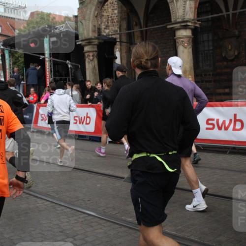 05.10.2025 - 20. swb-Marathon Bremen Yannick Fuchs http://msf.ph/oto/9319357 05.10.2025 11:35:57 Ziel  meine-sportfotos.de