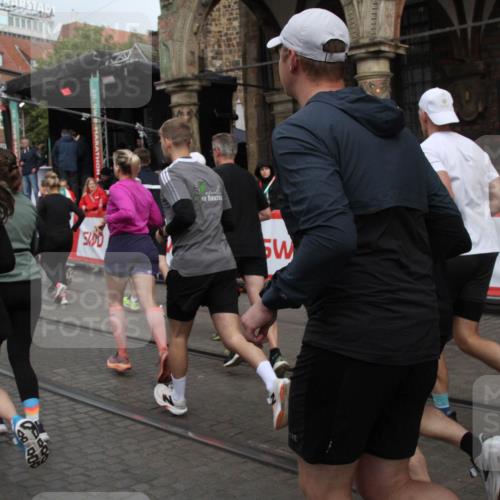 05.10.2025 - 20. swb-Marathon Bremen Yannick Fuchs http://msf.ph/oto/9319376 05.10.2025 11:36:05 Ziel  meine-sportfotos.de