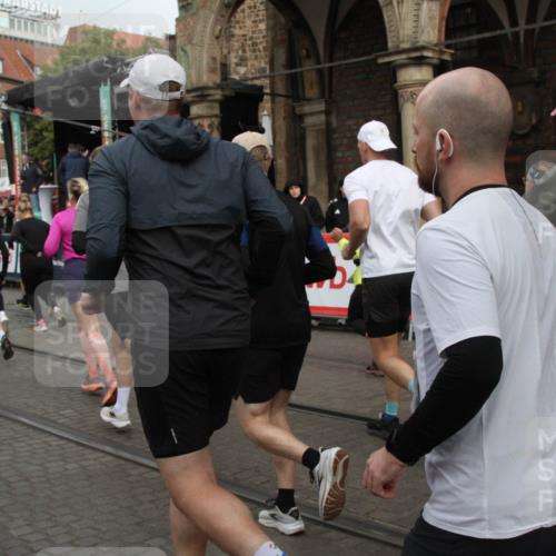 05.10.2025 - 20. swb-Marathon Bremen Yannick Fuchs http://msf.ph/oto/9319377 05.10.2025 11:36:05 Ziel  meine-sportfotos.de