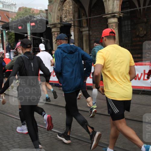 05.10.2025 - 20. swb-Marathon Bremen Yannick Fuchs http://msf.ph/oto/9319380 05.10.2025 11:36:06 Ziel  meine-sportfotos.de