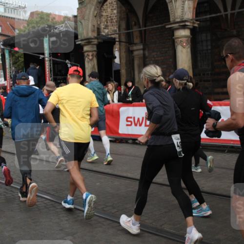 05.10.2025 - 20. swb-Marathon Bremen Yannick Fuchs http://msf.ph/oto/9319382 05.10.2025 11:36:07 Ziel  meine-sportfotos.de