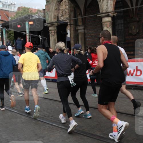 05.10.2025 - 20. swb-Marathon Bremen Yannick Fuchs http://msf.ph/oto/9319383 05.10.2025 11:36:07 Ziel  meine-sportfotos.de