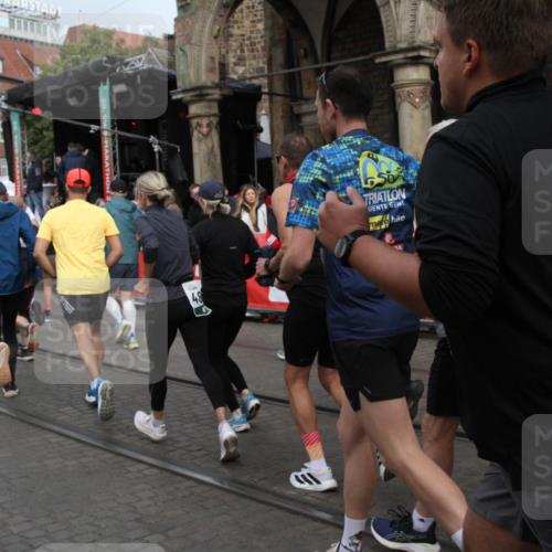 05.10.2025 - 20. swb-Marathon Bremen Yannick Fuchs http://msf.ph/oto/9319384 05.10.2025 11:36:07 Ziel  meine-sportfotos.de