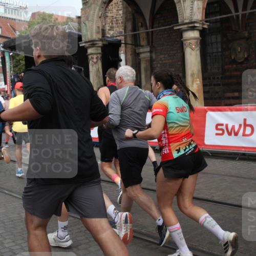 05.10.2025 - 20. swb-Marathon Bremen Yannick Fuchs http://msf.ph/oto/9319385 05.10.2025 11:36:08 Ziel  meine-sportfotos.de