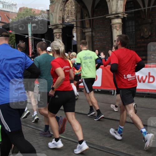 05.10.2025 - 20. swb-Marathon Bremen Yannick Fuchs http://msf.ph/oto/9319397 05.10.2025 11:36:13 Ziel  meine-sportfotos.de