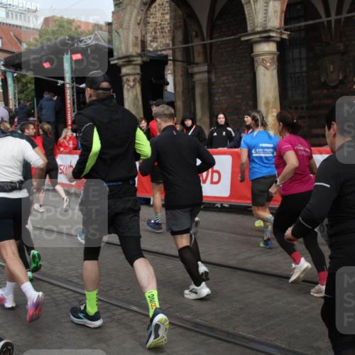 05.10.2025 - 20. swb-Marathon Bremen Yannick Fuchs http://msf.ph/oto/9319402 05.10.2025 11:36:15 Ziel  meine-sportfotos.de