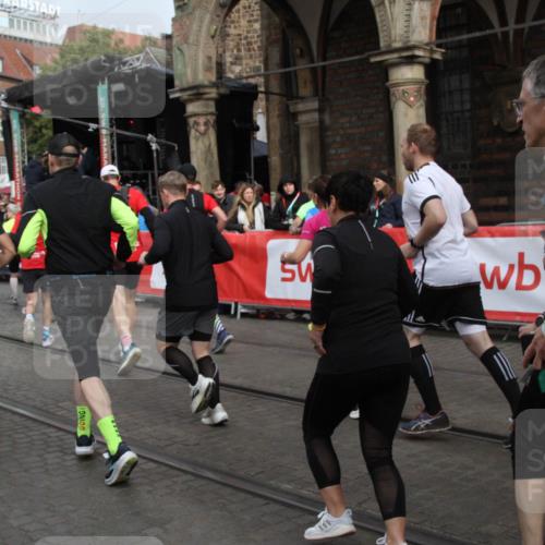 05.10.2025 - 20. swb-Marathon Bremen Yannick Fuchs http://msf.ph/oto/9319403 05.10.2025 11:36:15 Ziel  meine-sportfotos.de