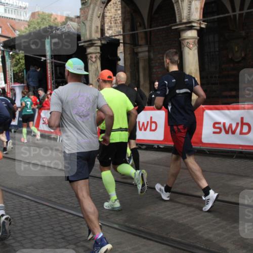 05.10.2025 - 20. swb-Marathon Bremen Yannick Fuchs http://msf.ph/oto/9319439 05.10.2025 11:36:32 Ziel  meine-sportfotos.de
