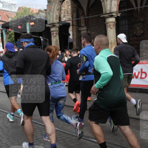 05.10.2025 - 20. swb-Marathon Bremen Yannick Fuchs http://msf.ph/oto/9319442 05.10.2025 11:36:34 Ziel  meine-sportfotos.de