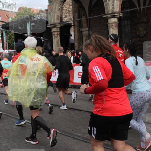 05.10.2025 - 20. swb-Marathon Bremen Yannick Fuchs http://msf.ph/oto/9319450 05.10.2025 11:36:37 Ziel  meine-sportfotos.de
