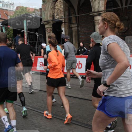 05.10.2025 - 20. swb-Marathon Bremen Yannick Fuchs http://msf.ph/oto/9319459 05.10.2025 11:36:41 Ziel  meine-sportfotos.de