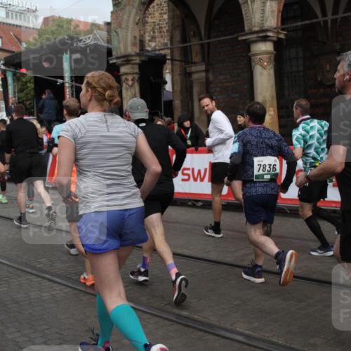 05.10.2025 - 20. swb-Marathon Bremen Yannick Fuchs http://msf.ph/oto/9319460 05.10.2025 11:36:41 Ziel  meine-sportfotos.de