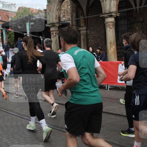 05.10.2025 - 20. swb-Marathon Bremen Yannick Fuchs http://msf.ph/oto/9319462 05.10.2025 11:36:42 Ziel  meine-sportfotos.de