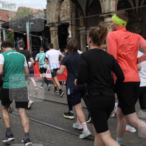 05.10.2025 - 20. swb-Marathon Bremen Yannick Fuchs http://msf.ph/oto/9319463 05.10.2025 11:36:43 Ziel  meine-sportfotos.de