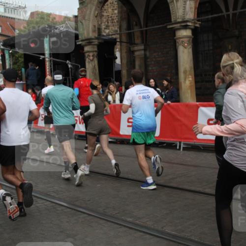 05.10.2025 - 20. swb-Marathon Bremen Yannick Fuchs http://msf.ph/oto/9319469 05.10.2025 11:36:45 Ziel  meine-sportfotos.de