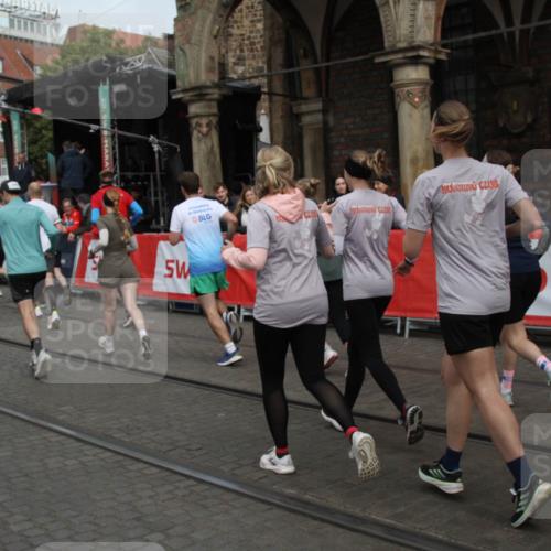 05.10.2025 - 20. swb-Marathon Bremen Yannick Fuchs http://msf.ph/oto/9319471 05.10.2025 11:36:46 Ziel  meine-sportfotos.de