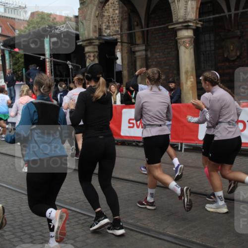 05.10.2025 - 20. swb-Marathon Bremen Yannick Fuchs http://msf.ph/oto/9319475 05.10.2025 11:36:48 Ziel  meine-sportfotos.de