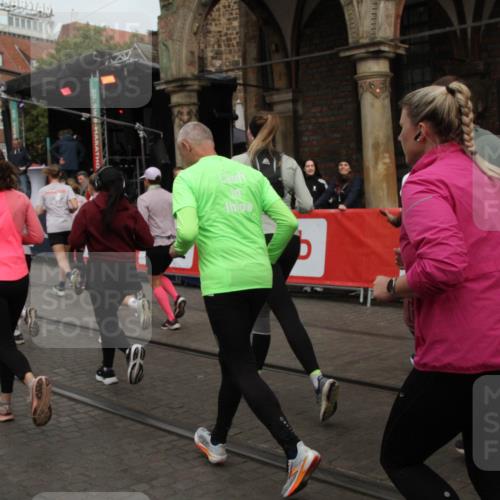 05.10.2025 - 20. swb-Marathon Bremen Yannick Fuchs http://msf.ph/oto/9319479 05.10.2025 11:36:49 Ziel  meine-sportfotos.de