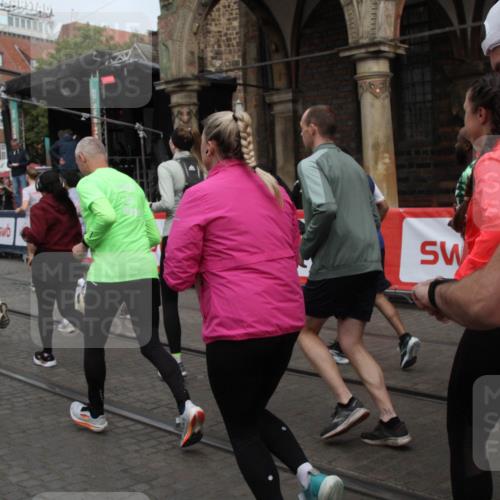 05.10.2025 - 20. swb-Marathon Bremen Yannick Fuchs http://msf.ph/oto/9319480 05.10.2025 11:36:49 Ziel  meine-sportfotos.de